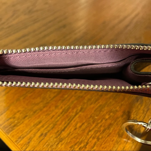 Coach Keychain Small Signature Wallet - Picture 5 of 5